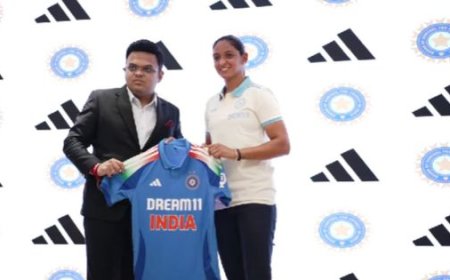 BCCI ने भारतीय क्रिकेट संघासाठी स्टायलिश नवीन ODI जर्सीचे अनावरण केले